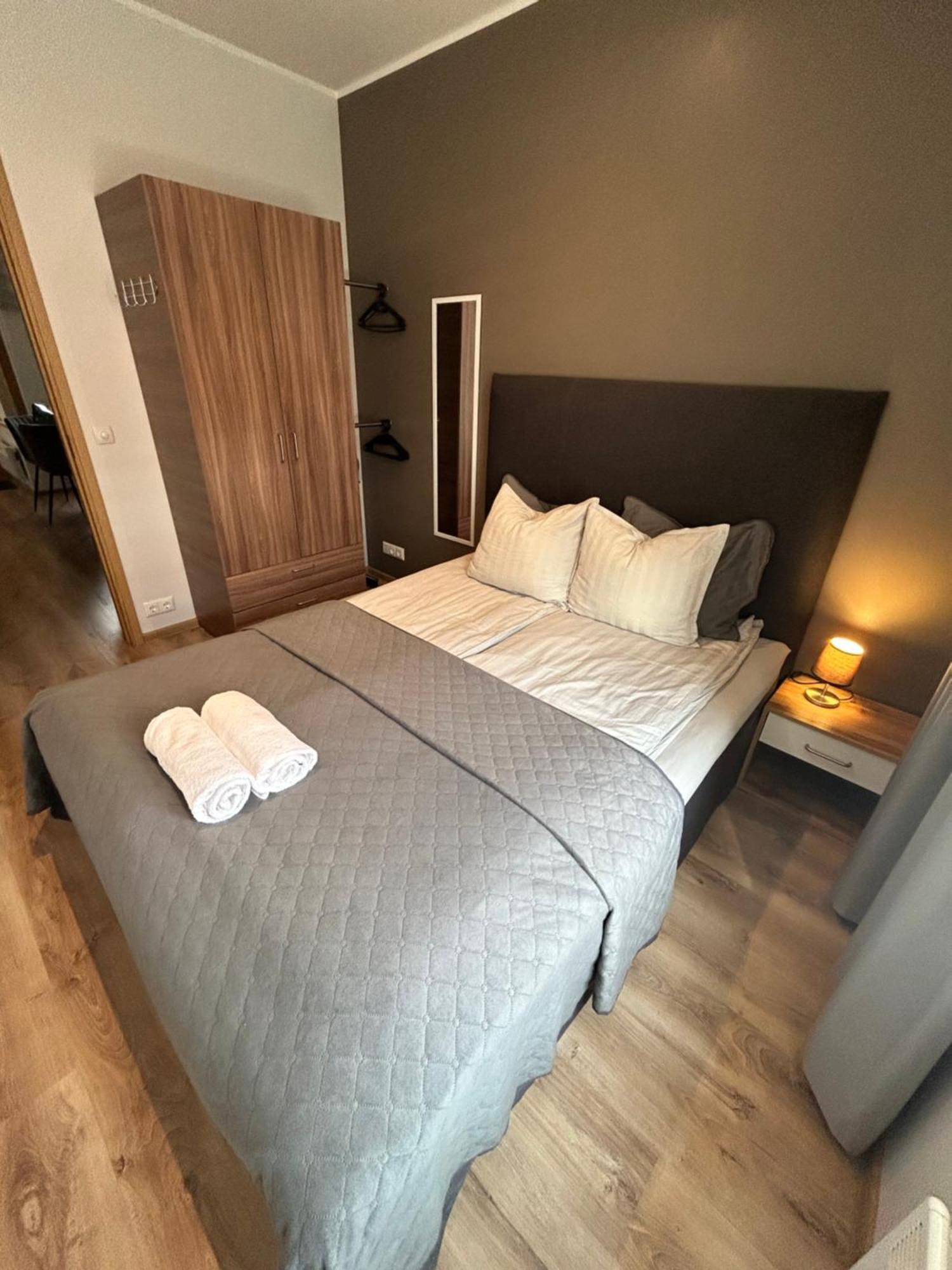Jon'S 2 Apartments Pärnu Dış mekan fotoğraf